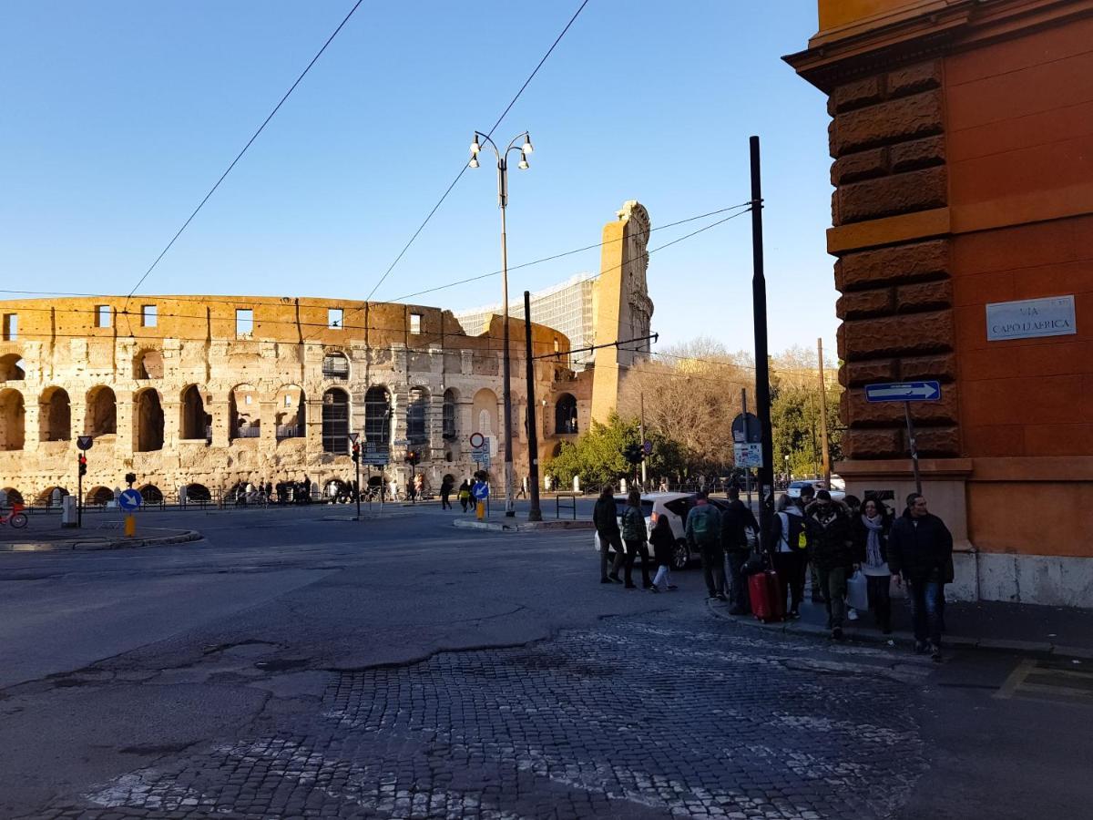 ローマGiulia'S Coliseumアパートメント エクステリア 写真